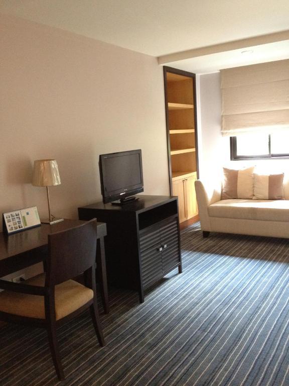 Gardengrove Suites 방콕 객실 사진